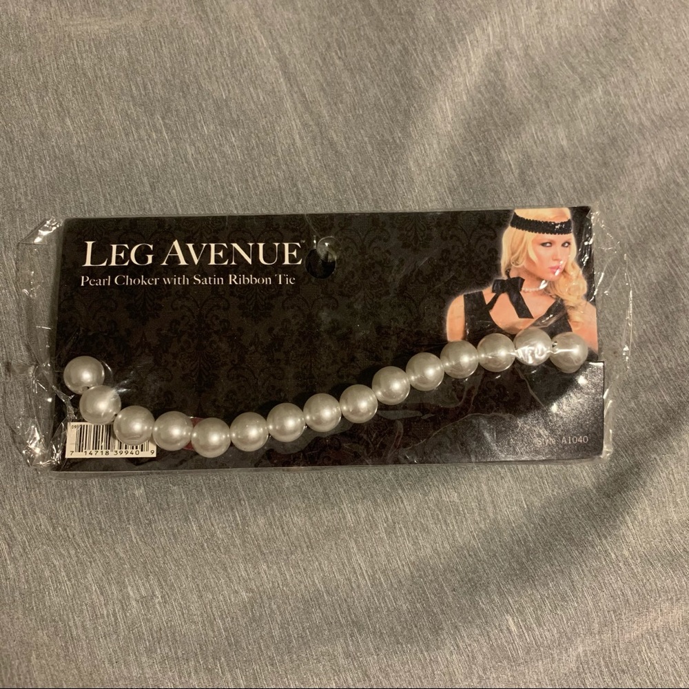 Pearl Choker with satin ribbon tie